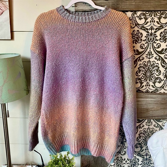 Forever 21 Sweaters - Forever 21 oversized sweater!